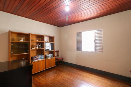 Casa à venda com 170m², 2 quartos e 2 vagasQuarto 1