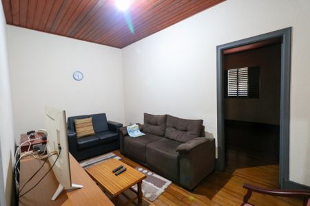 Casa à venda com 170m², 2 quartos e 2 vagasSala