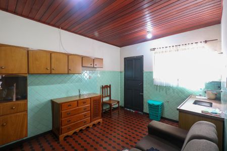 Casa à venda com 170m², 2 quartos e 2 vagasCozinha