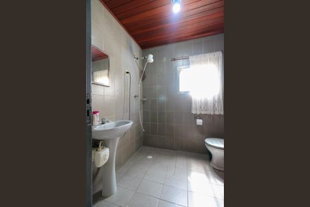 Casa à venda com 170m², 2 quartos e 2 vagasBanheiro