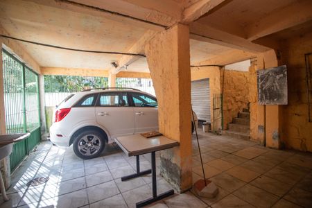 Casa à venda com 300m², 4 quartos e 4 vagas Casa à venda com 300m², 4 quartos e 4 vagasGaragem