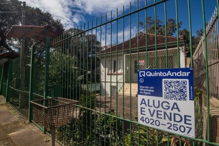 Casa à venda com 300m², 4 quartos e 4 vagas Casa à venda com 300m², 4 quartos e 4 vagasPlaca