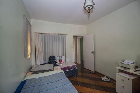 Casa à venda com 300m², 4 quartos e 4 vagas Casa à venda com 300m², 4 quartos e 4 vagasQuarto 3