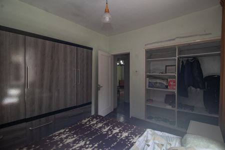 Casa à venda com 300m², 4 quartos e 4 vagas Casa à venda com 300m², 4 quartos e 4 vagasQuarto 2