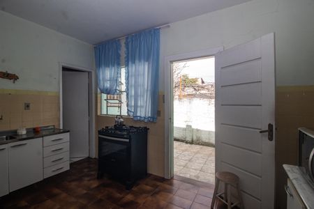 Casa à venda com 300m², 4 quartos e 4 vagas Casa à venda com 300m², 4 quartos e 4 vagasCozinha