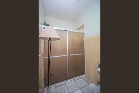 Casa à venda com 300m², 4 quartos e 4 vagas Casa à venda com 300m², 4 quartos e 4 vagasBanheiro 2