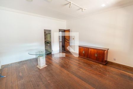 Casa à venda com 441m², 8 quartos e 8 vagas Casa à venda com 441m², 8 quartos e 8 vagassuite 1