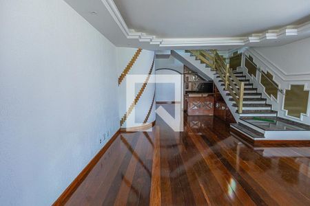 Casa à venda com 441m², 8 quartos e 8 vagas Casa à venda com 441m², 8 quartos e 8 vagassala