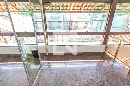 Casa à venda com 441m², 8 quartos e 8 vagas Casa à venda com 441m², 8 quartos e 8 vagasvaranda