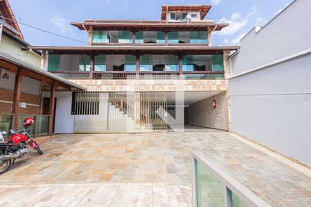 Casa à venda com 441m², 8 quartos e 8 vagas Casa à venda com 441m², 8 quartos e 8 vagasÁrea comum