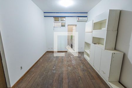 Casa à venda com 441m², 8 quartos e 8 vagas Casa à venda com 441m², 8 quartos e 8 vagasQuarto 4 / suite /2º andar