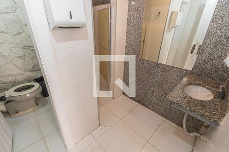 Casa à venda com 441m², 8 quartos e 8 vagas Casa à venda com 441m², 8 quartos e 8 vagasbanheiro Suite6/ 3º andar