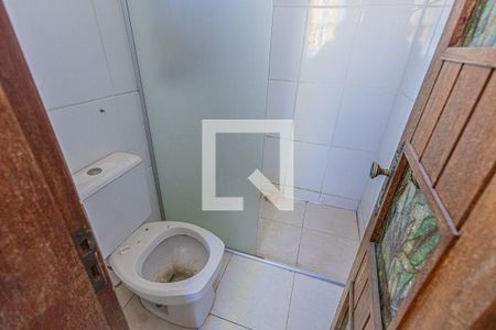 Casa à venda com 441m², 8 quartos e 8 vagas Casa à venda com 441m², 8 quartos e 8 vagasBanheiro /2º andar