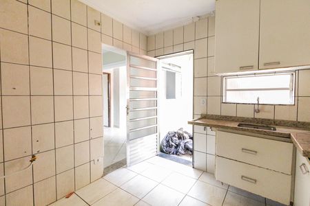 Casa para alugar com 50m², 1 quarto e 1 vaga Casa para alugar com 50m², 1 quarto e 1 vagaCozinha