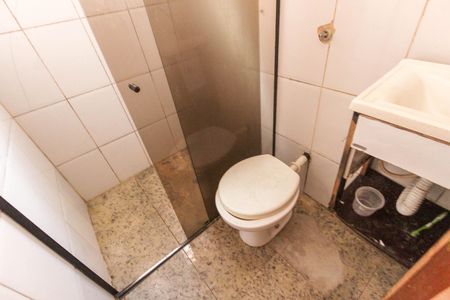 Casa para alugar com 50m², 1 quarto e 1 vaga Casa para alugar com 50m², 1 quarto e 1 vagaBanheiro