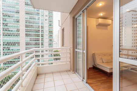 Apartamento para alugar com 70m², 2 quartos e 1 vagaVaranda