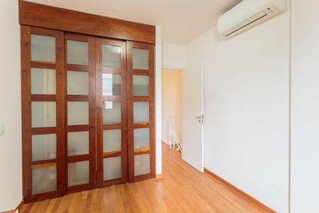 Apartamento para alugar com 70m², 2 quartos e 1 vagaSuíte 1