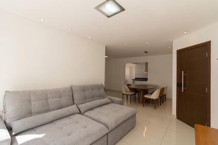 Apartamento para alugar com 108m², 3 quartos e 2 vagas Apartamento para alugar com 108m², 3 quartos e 2 vagasSala