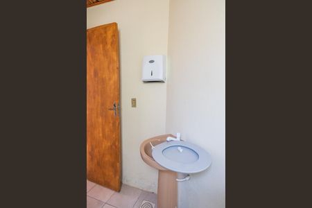 Casa à venda com 530m², 2 quartos e 3 vagasBanheiro 2