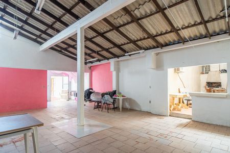 Casa à venda com 530m², 2 quartos e 3 vagasSalão de festas