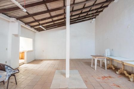 Casa à venda com 530m², 2 quartos e 3 vagasSalão de festas