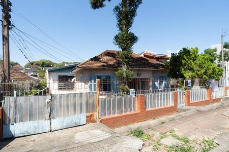 Casa à venda com 530m², 2 quartos e 3 vagasFachada