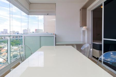 Apartamento à venda com 66m², 2 quartos e 1 vagaSala - Varanda