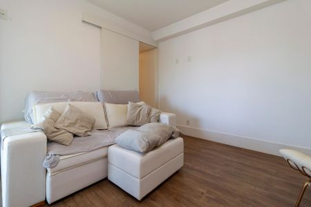 Apartamento à venda com 66m², 2 quartos e 1 vagaSala