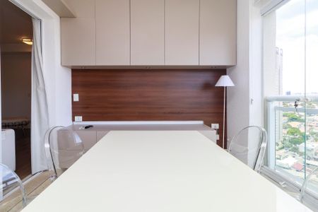 Apartamento à venda com 66m², 2 quartos e 1 vagaSala - Varanda