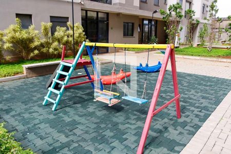 Apartamento à venda com 48m², 2 quartos e 1 vaga Apartamento à venda com 48m², 2 quartos e 1 vagaÁrea comum - Playground