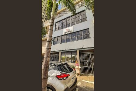 Apartamento à venda com 48m², 2 quartos e 1 vaga Apartamento à venda com 48m², 2 quartos e 1 vagaFachada e portaria