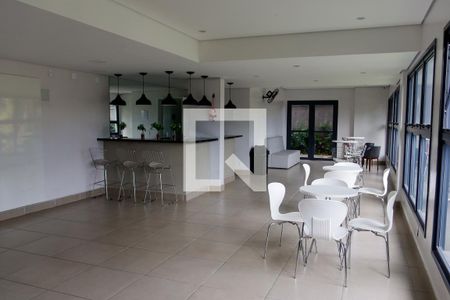 Apartamento à venda com 48m², 2 quartos e 1 vaga Apartamento à venda com 48m², 2 quartos e 1 vagaÁrea comum - Salão de festas