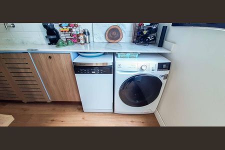 Apartamento à venda com 48m², 2 quartos e 1 vaga Apartamento à venda com 48m², 2 quartos e 1 vagaÁrea de Serviço