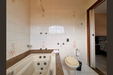 Casa à venda com 205m², 4 quartos e 3 vagas Casa à venda com 205m², 4 quartos e 3 vagasBanheiro 3