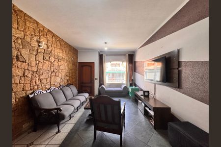 Casa à venda com 205m², 4 quartos e 3 vagas Casa à venda com 205m², 4 quartos e 3 vagasSala