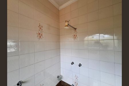 Casa à venda com 205m², 4 quartos e 3 vagas Casa à venda com 205m², 4 quartos e 3 vagasBanheiro 3