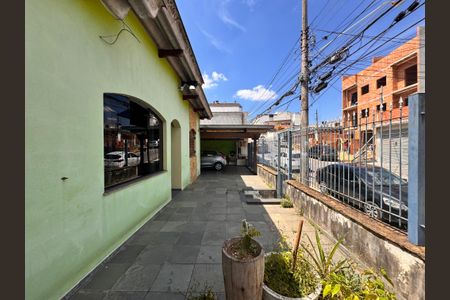 Casa à venda com 205m², 4 quartos e 3 vagas Casa à venda com 205m², 4 quartos e 3 vagasGaragem