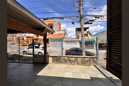 Casa à venda com 205m², 4 quartos e 3 vagas Casa à venda com 205m², 4 quartos e 3 vagasVista