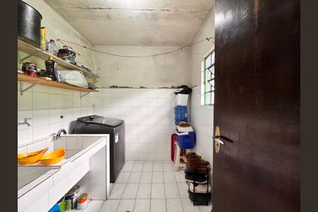 Casa à venda com 205m², 4 quartos e 3 vagas Casa à venda com 205m², 4 quartos e 3 vagasLavanderia