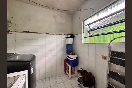 Casa à venda com 205m², 4 quartos e 3 vagas Casa à venda com 205m², 4 quartos e 3 vagasLavanderia