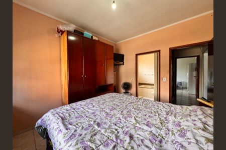 Casa à venda com 205m², 4 quartos e 3 vagas Casa à venda com 205m², 4 quartos e 3 vagasSuite