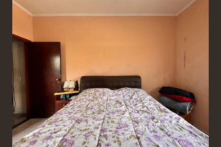 Casa à venda com 205m², 4 quartos e 3 vagas Casa à venda com 205m², 4 quartos e 3 vagasSuite