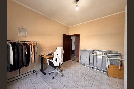 Casa à venda com 205m², 4 quartos e 3 vagas Casa à venda com 205m², 4 quartos e 3 vagasQuarto 1