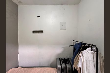 Casa à venda com 205m², 4 quartos e 3 vagas Casa à venda com 205m², 4 quartos e 3 vagasQuarto 3