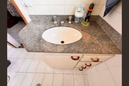 Casa à venda com 205m², 4 quartos e 3 vagas Casa à venda com 205m², 4 quartos e 3 vagasBanheiro 3