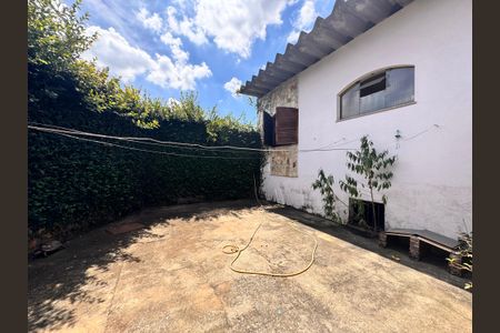 Casa à venda com 205m², 4 quartos e 3 vagas Casa à venda com 205m², 4 quartos e 3 vagasQuintal