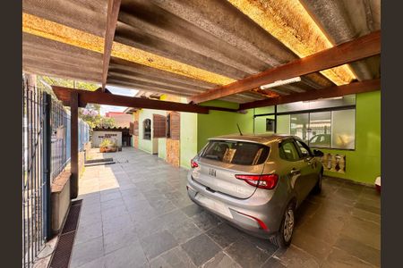 Casa à venda com 205m², 4 quartos e 3 vagas Casa à venda com 205m², 4 quartos e 3 vagasGaragem