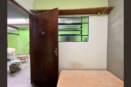 Casa à venda com 205m², 4 quartos e 3 vagas Casa à venda com 205m², 4 quartos e 3 vagasQuarto 3