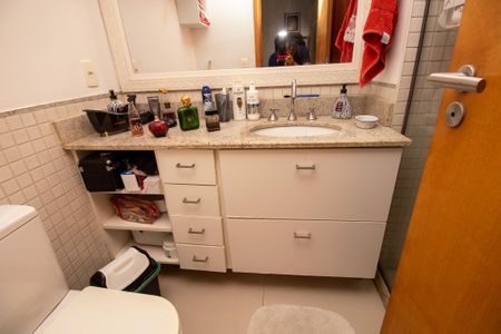 Apartamento à venda com 90m², 3 quartos e 2 vagasBanheiro quarto 3