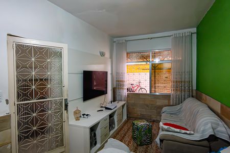 Casa para alugar com 300m², 3 quartos e 1 vagasala